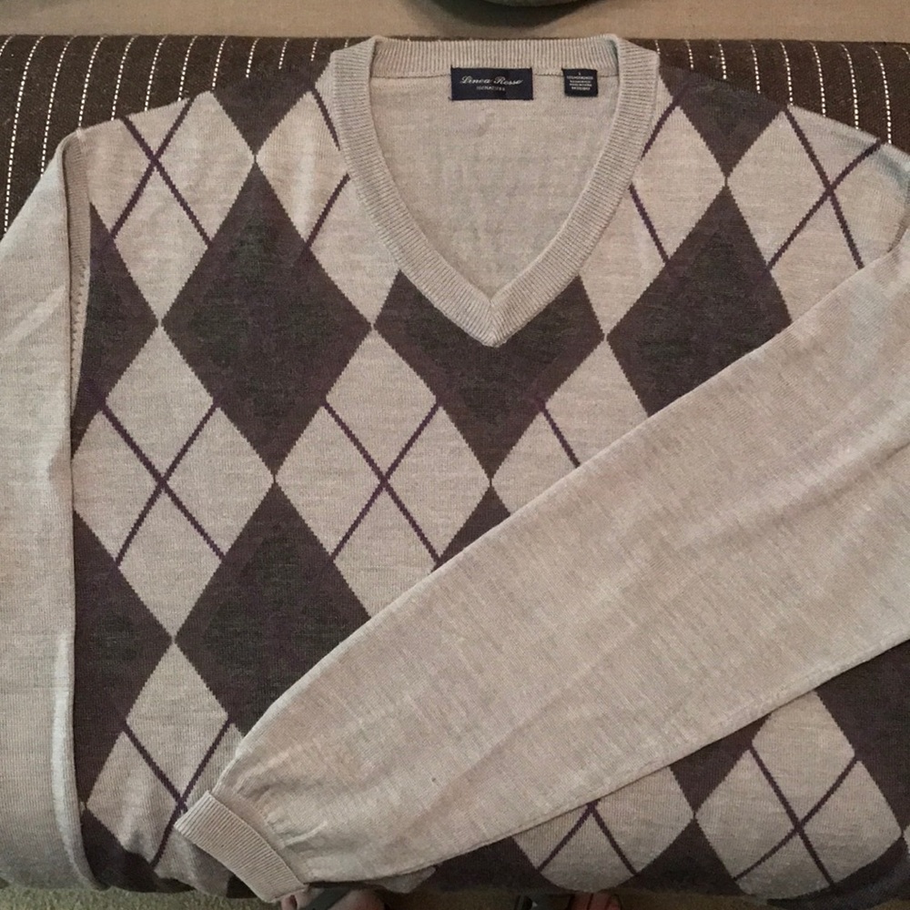 Linea Rosso v neck argyle sweater